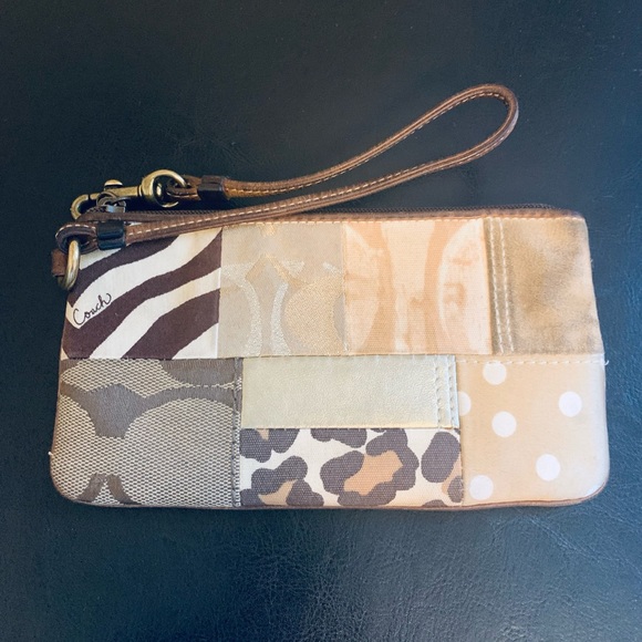 Coach wristlet - Picture 2 of 3